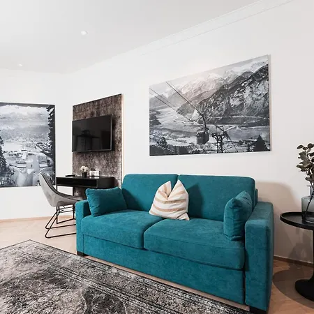 Center-apartment - Grosse Im Stadtzentrum In Perfekter Lage