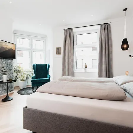 Center-apartment - Grosse Im Stadtzentrum In Perfekter Lage Apartman