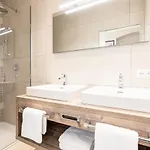 Center-apartment - Grosse Im Stadtzentrum In Perfekter Lage *